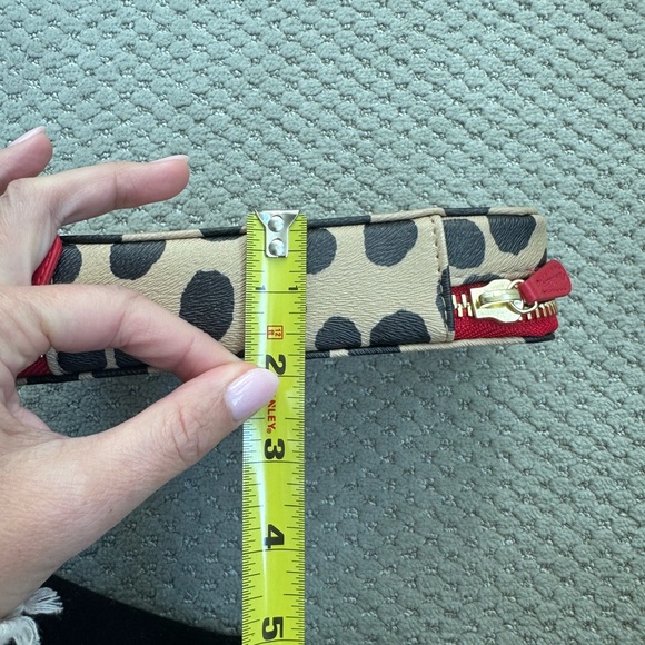 Trish McEvoy spotted tan black and red Makeup brush Case - Picture 9 of 9